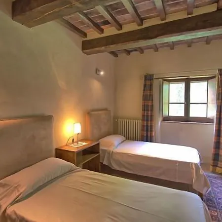 فيلة Col Di Forche Monterchi